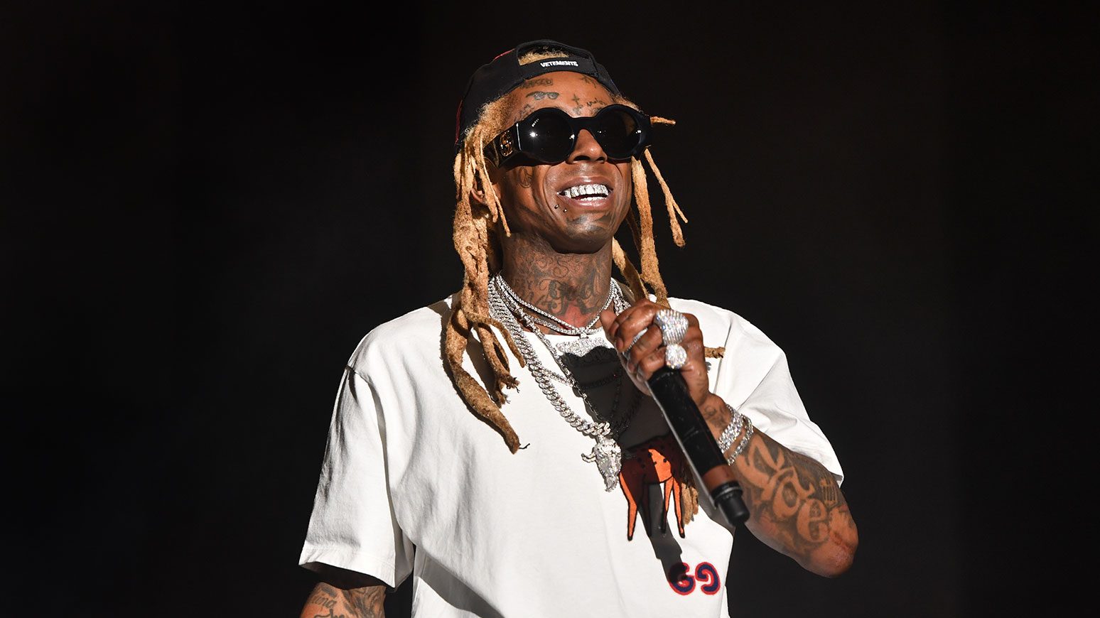 150 New Orleans Children Receive Gifts And A "Weezy Christmas" Party From Lil Wayne