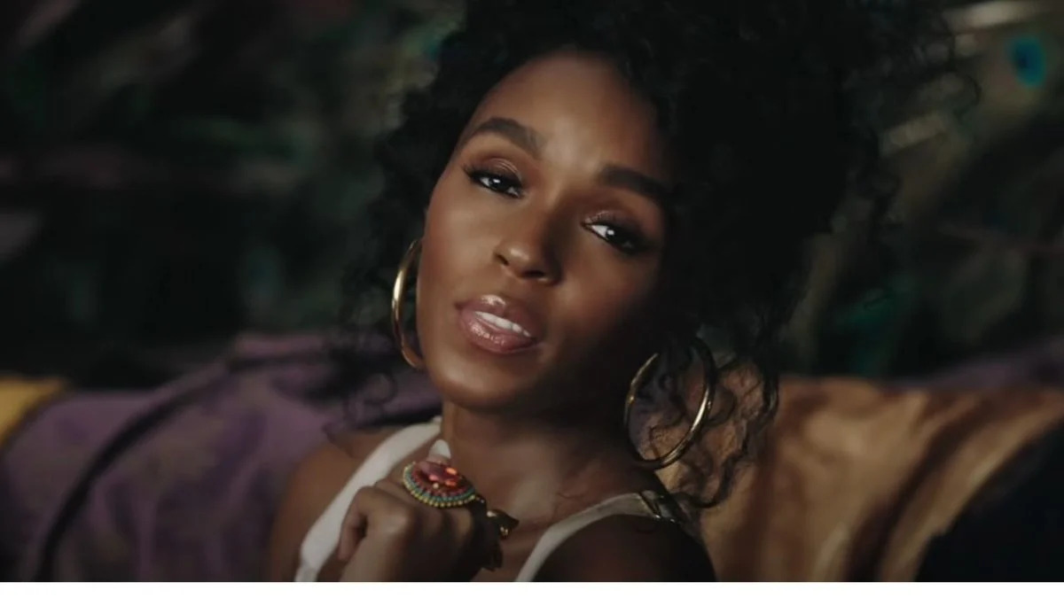 I'm Much Happier When My Titties Are Out, Says Janelle Monroe.