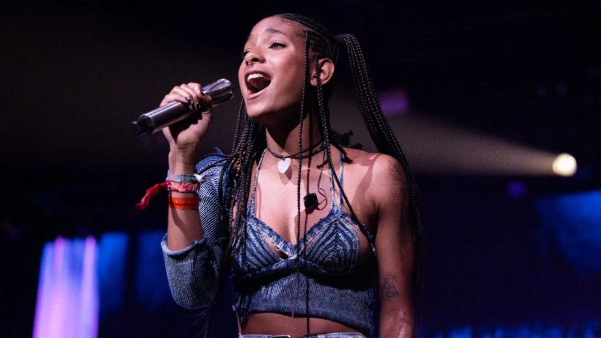 Willow Smith Makes History As She Receives Riaa’s First-Ever Nft Plaque