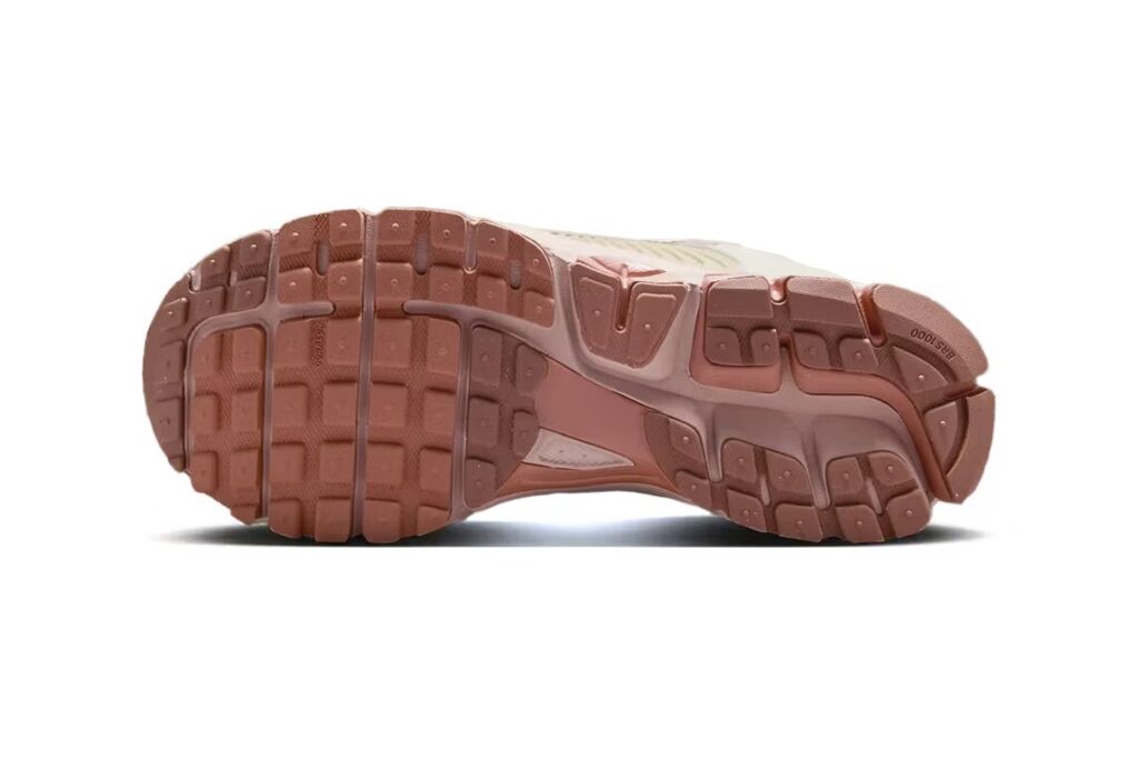 Nike Zoom Vomero 5 "Particle Beige" Releases Spring 2025.