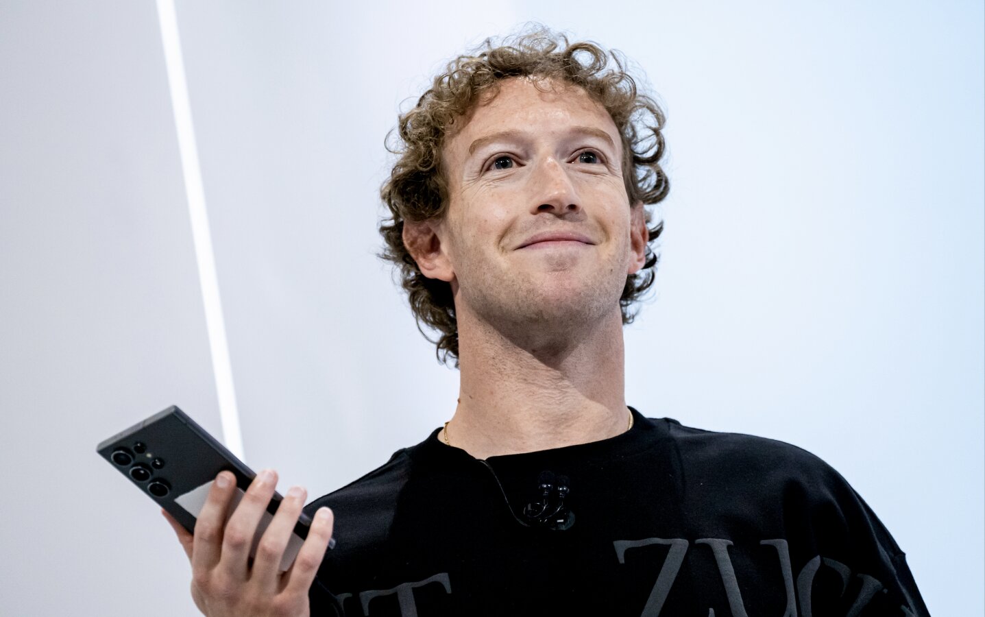 Mark Zuckerberg Prepares for Massive AI Expansion with New Data Center and GPUs.