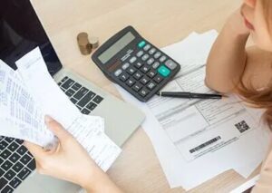 How to Track and Manage Your Expenses Effectively.