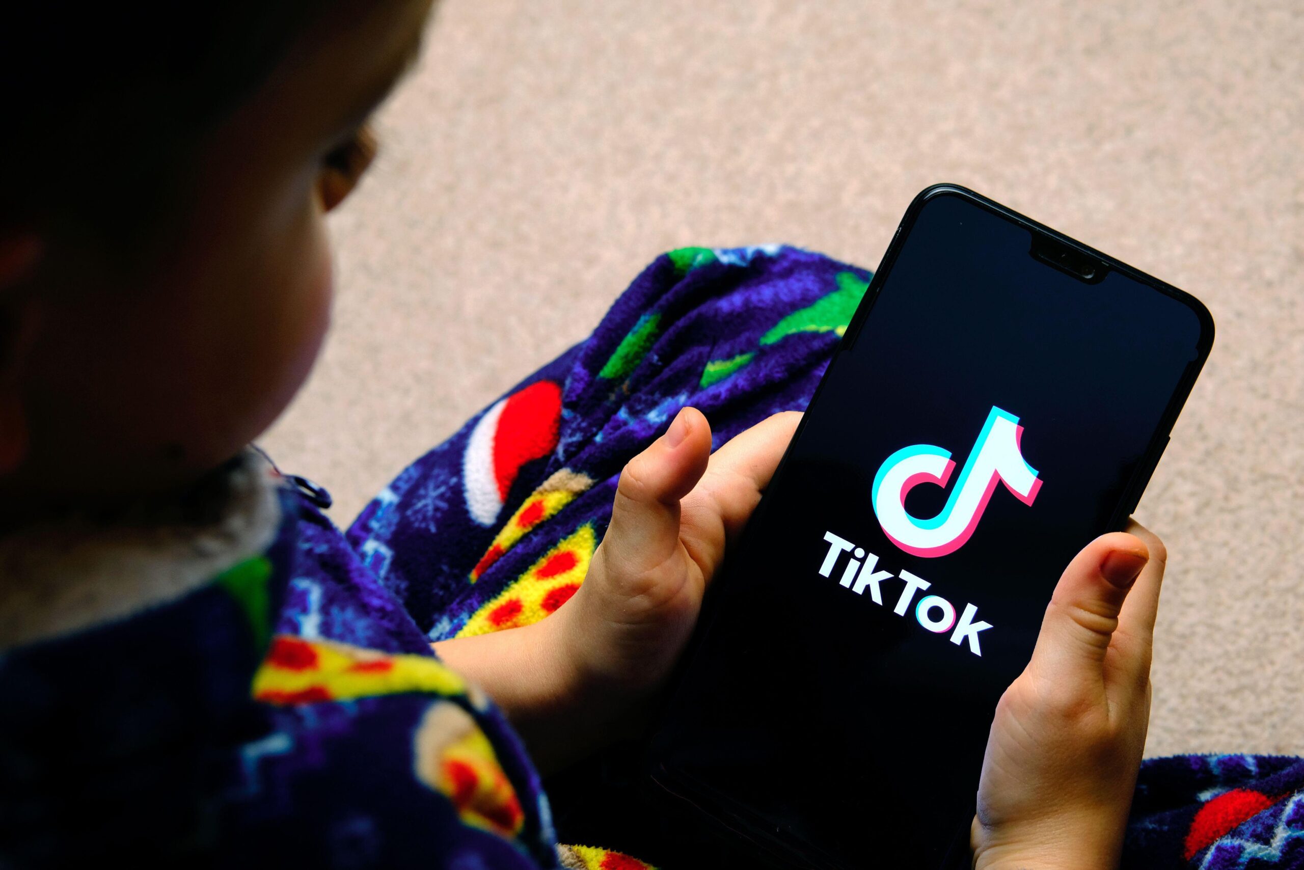 TikTok Will Start Blocking Teen Feeds After 10 P.M.