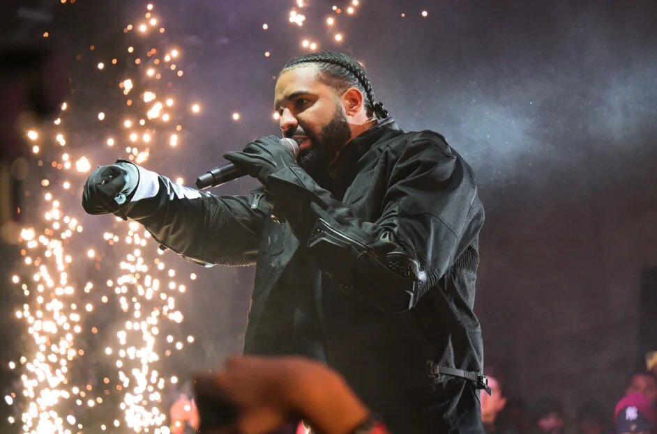 Drake's 'Nokia' Tops Charts Amid Mixed Reviews For $ome $exy $ongs 4 U.