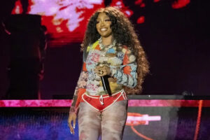 SZA Surprises Fan with Free Tickets and Onstage Shoutout at Foxborough Stop of Grand National Tour.