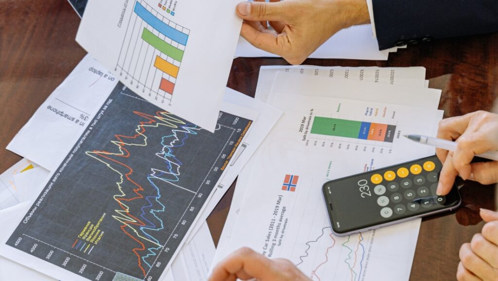 How Small Businesses Can Build Credit Without Using Personal Guarantees.