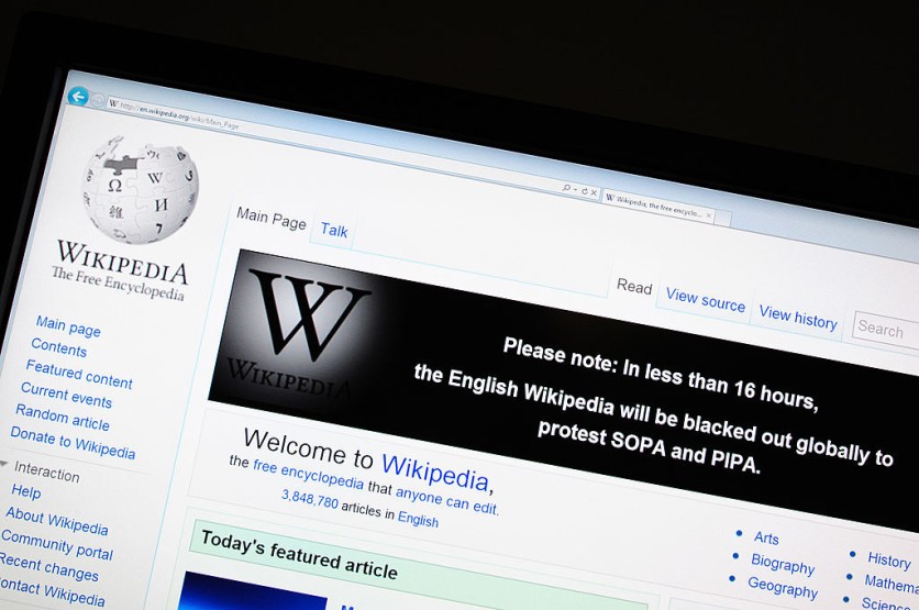 Wikipedia Pauses Ai-Generated Summaries After Concerns From Editors