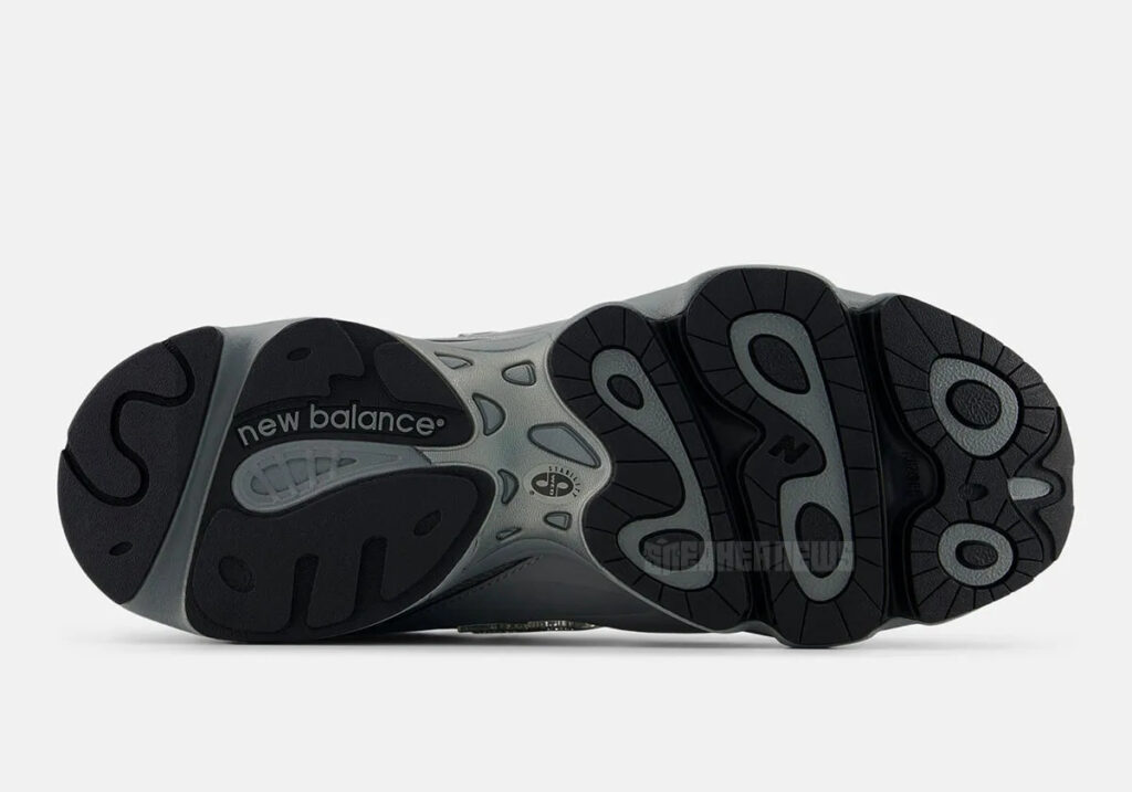 New Balance 1000 “Metallic Silver” Set for 2026 Release